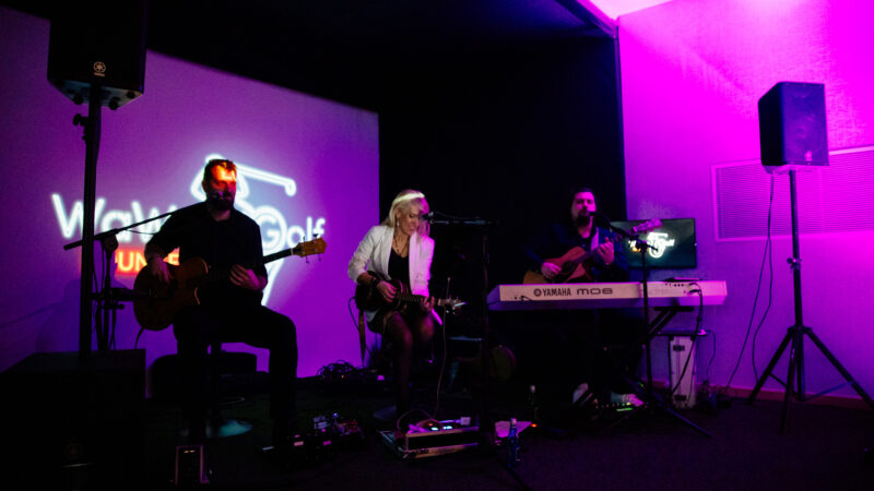 Muzyka na żywo w WaWa Golf Lounge przez ANQ Events
